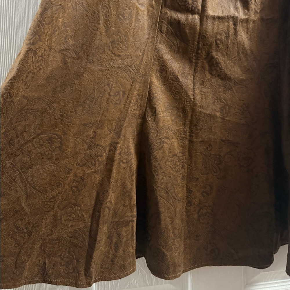 Tantrums skirt, size small - Picture 6 of 7